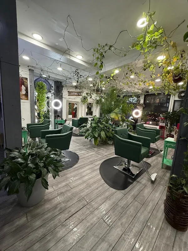 ART ROOM HAIR SPA — Hair salon in Astoria